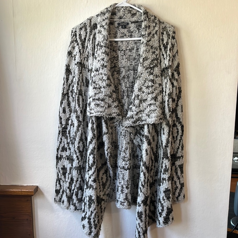 Women’s Lucky Brand sweater.